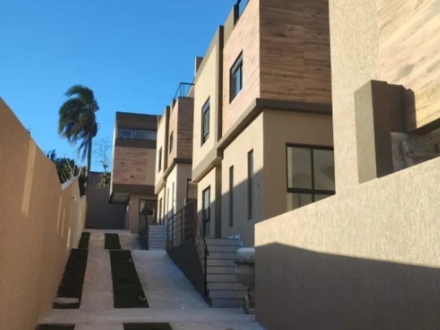 Sobrado com 112m² 3 quartos e 3 banheiros, à venda, no bairro Bairro Alto em Curitiba