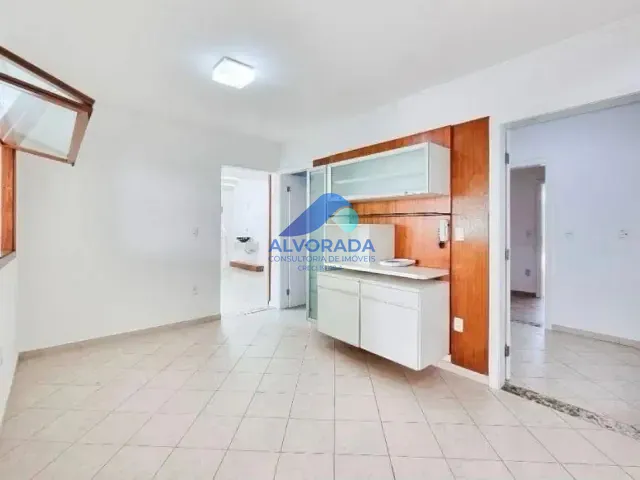 Sobrado 4 quartos e 6 banheiros, para alugar, no bairro Condomínio Esplanada do Sol em São José dos Campos