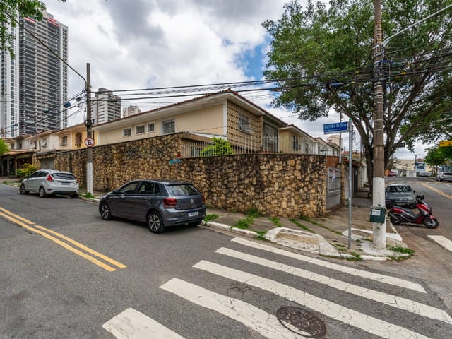 Sobrado com 215m² 3 quartos e 3 banheiros, à venda, no bairro Vila Firmiano Pinto em São Paulo