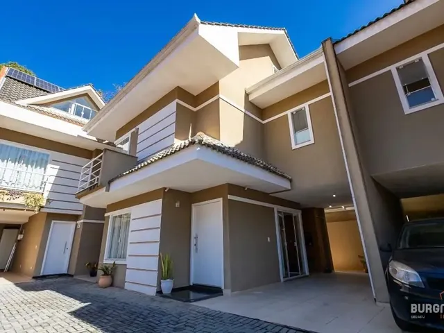 Sobrado 3 quartos e 3 banheiros, à venda, no bairro Barreirinha em Curitiba