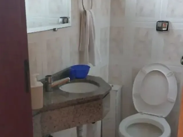 Sobrado 4 quartos e 3 banheiros, à venda, no bairro Cajuru em Curitiba