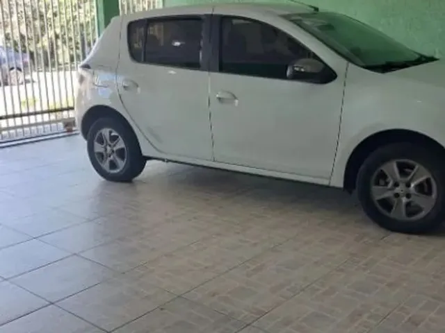 Sobrado 4 quartos e 3 banheiros, à venda, no bairro Cajuru em Curitiba