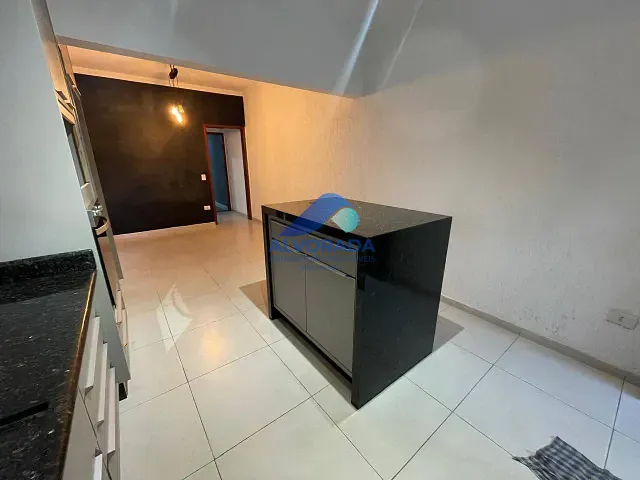Sobrado com 125m² 3 quartos e 2 banheiros, à venda, no bairro Jardim Alvorada em São José dos Campos