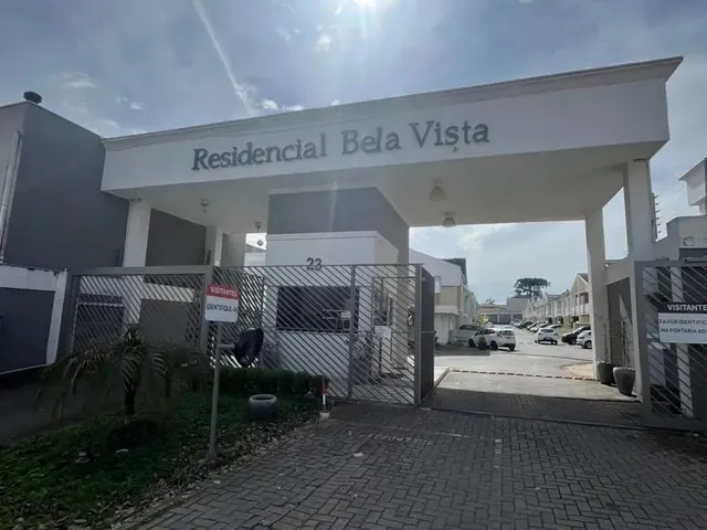 Sobrado 3 quartos e 1 banheiro, para alugar, no bairro Boneca do Iguaçu em São José Dos Pinhais
