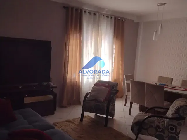 Sobrado com 125m² 3 quartos e 2 banheiros, à venda, no bairro Vila Tatetuba em São José dos Campos