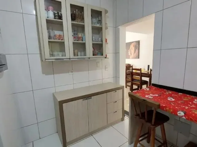 Sobrado 3 quartos e 3 banheiros, à venda, no bairro Pinheirinho em Curitiba