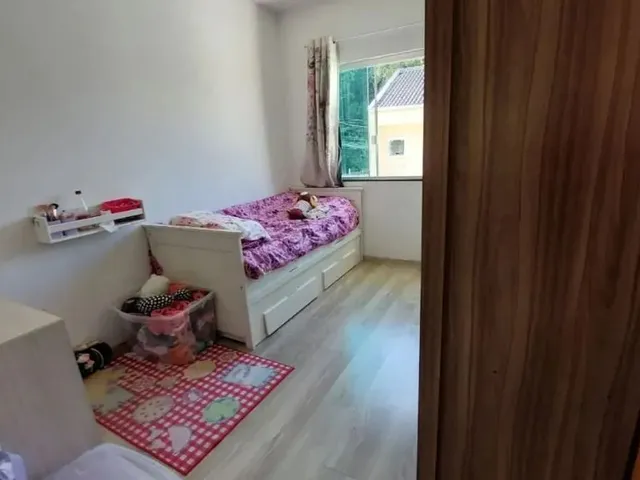 Sobrado 3 quartos e 3 banheiros, à venda, no bairro Pinheirinho em Curitiba