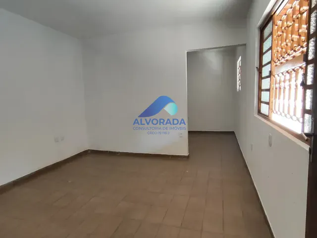 Sobrado com 275m² 3 quartos e 1 banheiro, à venda ou para alugar, no bairro Jardim Portugal em São José dos Campos