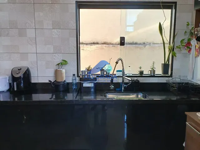 Sobrado com 264m² 2 quartos e 2 banheiros, à venda, no bairro Jardim das Indústrias em São José dos Campos