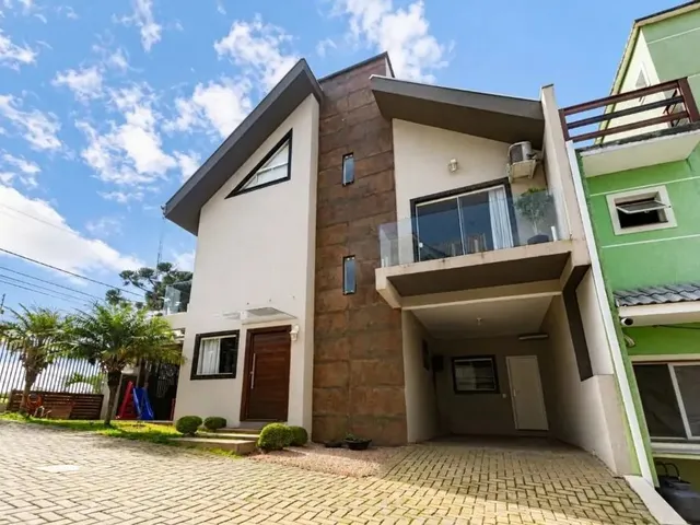 Sobrado com 107m² 4 quartos e 3 banheiros, à venda, no bairro Santa Felicidade em Curitiba