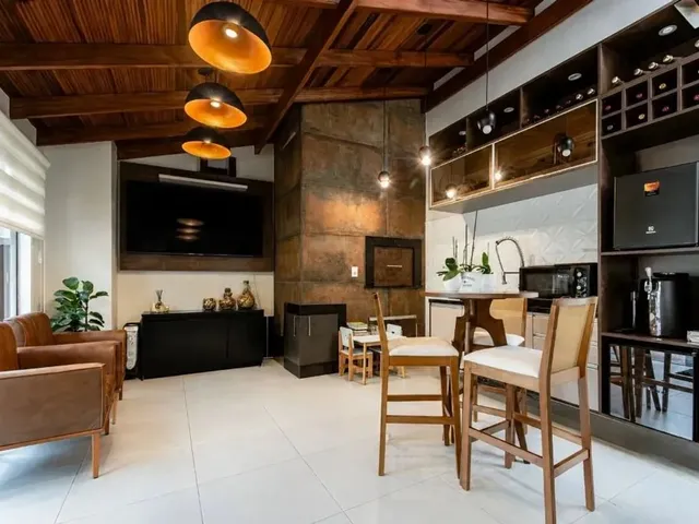 Sobrado com 107m² 4 quartos e 3 banheiros, à venda, no bairro Santa Felicidade em Curitiba