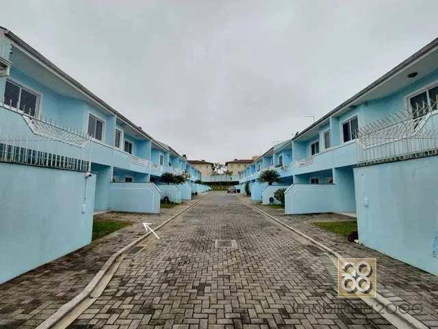 Sobrado 3 quartos e 1 banheiro, para alugar, no bairro Xaxim em Curitiba