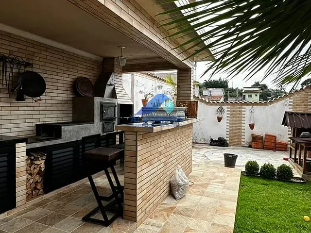 Sobrado com 2m² 2 quartos e 2 banheiros, à venda, no bairro Campos de São José em São José dos Campos