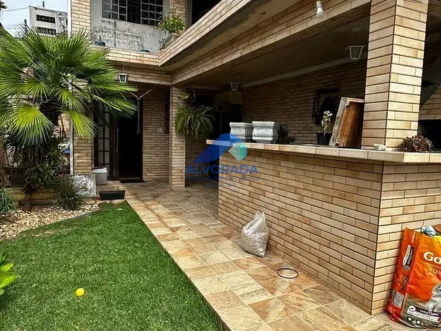 Sobrado com 2m² 2 quartos e 2 banheiros, à venda, no bairro Campos de São José em São José dos Campos