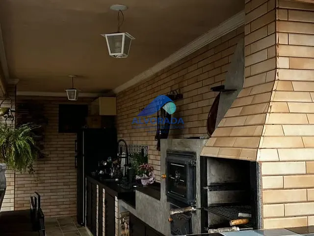 Sobrado com 2m² 2 quartos e 2 banheiros, à venda, no bairro Campos de São José em São José dos Campos
