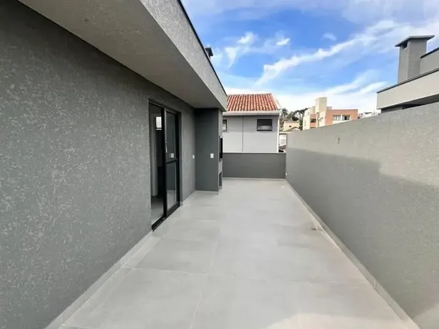 Sobrado com 174m² 2 quartos e 2 banheiros, à venda, no bairro Tingui em Curitiba