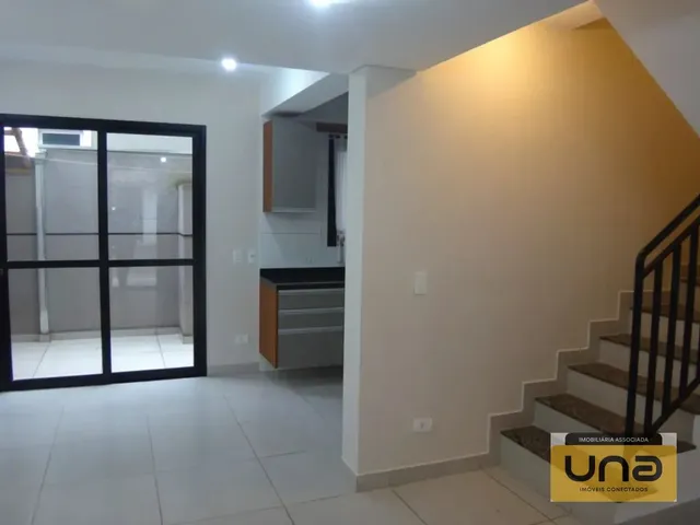 Sobrado 3 quartos e 1 banheiro, para alugar, no bairro BARREIRINHA em Curitiba