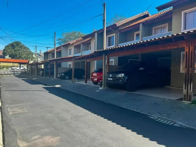 Sobrado com 135m² 3 quartos e 2 banheiros, à venda, no bairro Santa Felicidade em Curitiba