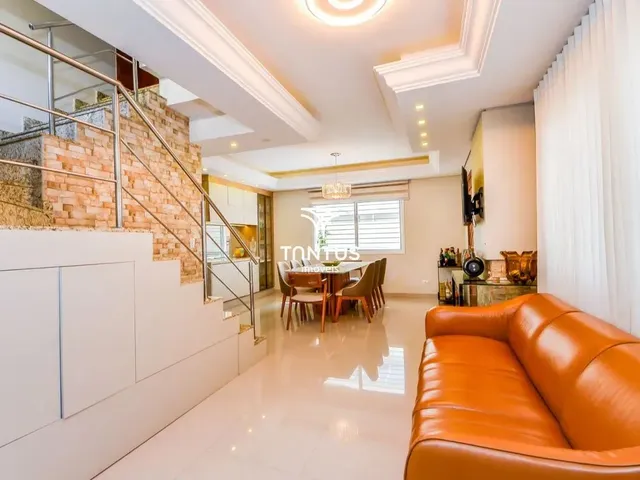 Sobrado com 51m² 4 quartos e 3 banheiros, à venda, no bairro Bom Retiro em Curitiba