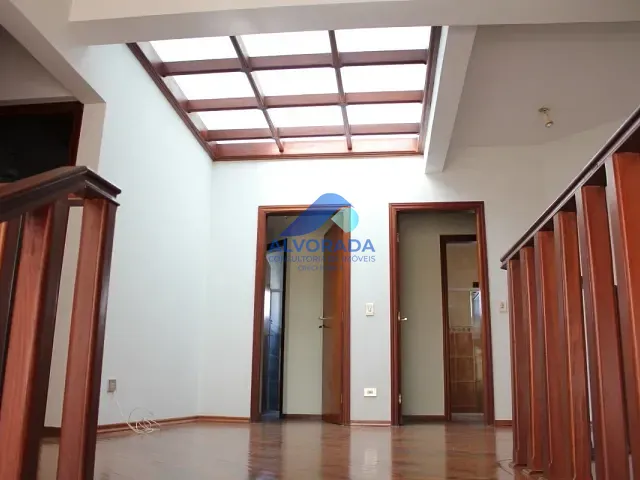 Sobrado com 630m² 4 quartos e 3 banheiros, à venda ou para alugar, no bairro Jardim Aquarius em São José dos Campos
