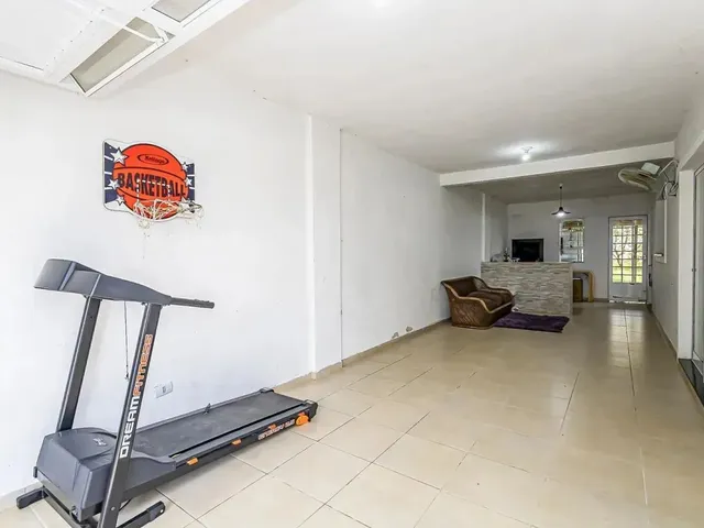 Sobrado com 524m² 3 quartos e 1 banheiro, à venda, no bairro Augusta em Curitiba