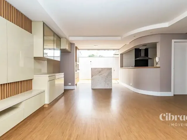 Sobrado 3 quartos e 4 banheiros, para alugar, no bairro Vista Alegre em Curitiba