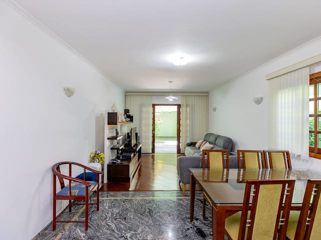 Sobrado com 164m² 3 quartos e 5 banheiros, à venda, no bairro Vila Romano em São Paulo