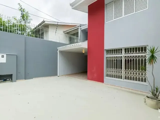 Sobrado com 161m² 3 quartos e 4 banheiros, à venda, no bairro Mercês em Curitiba