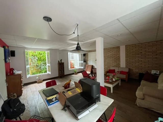 Sobrado com 240m² 6 quartos e 2 banheiros, à venda, no bairro Butantã em São Paulo