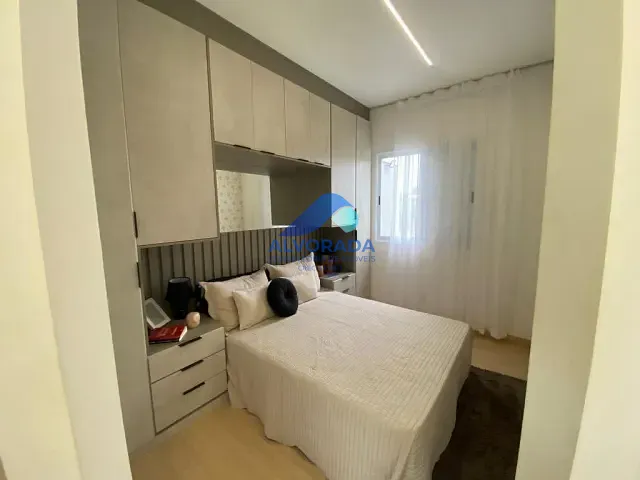 Sobrado com 100m² 2 quartos e 1 banheiro, à venda, no bairro Eugênio de Mello em São José dos Campos