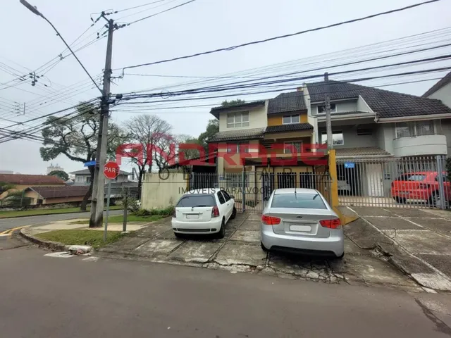 Sobrado 3 quartos e 2 banheiros, para alugar, no bairro São Francisco em Curitiba