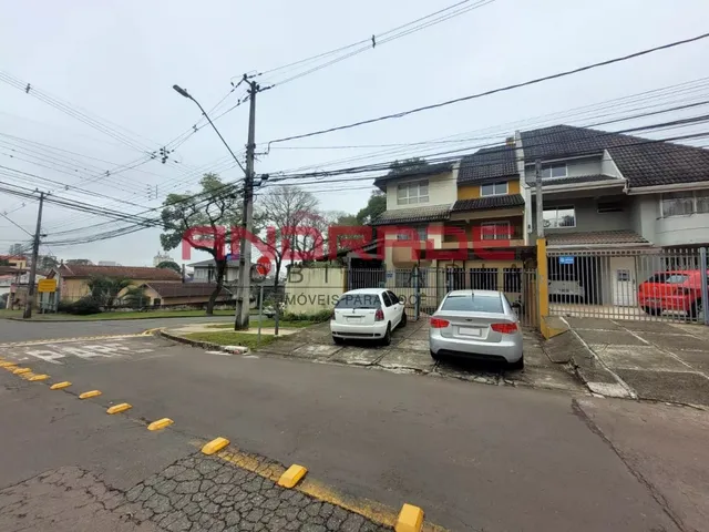 Sobrado 3 quartos e 2 banheiros, para alugar, no bairro São Francisco em Curitiba