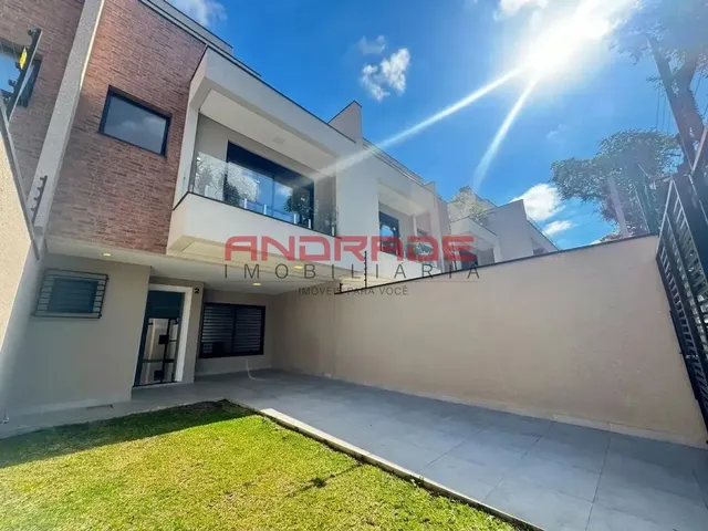 Sobrado 3 quartos e 4 banheiros, para alugar, no bairro Água Verde em Curitiba
