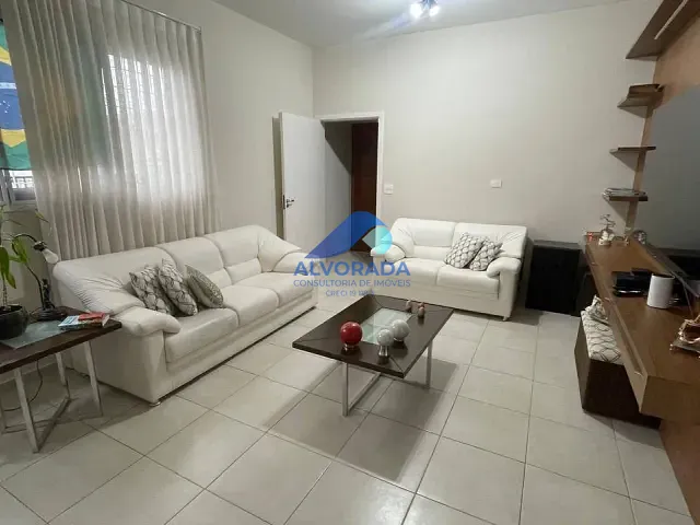Casa com 450m² 4 quartos e 5 banheiros, à venda, no bairro Jardim Alvorada em São José dos Campos