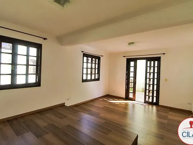 Sobrado 3 quartos e 1 banheiro, para alugar, no bairro Barreirinha em Curitiba
