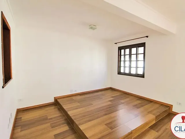 Sobrado 3 quartos e 1 banheiro, para alugar, no bairro Barreirinha em Curitiba
