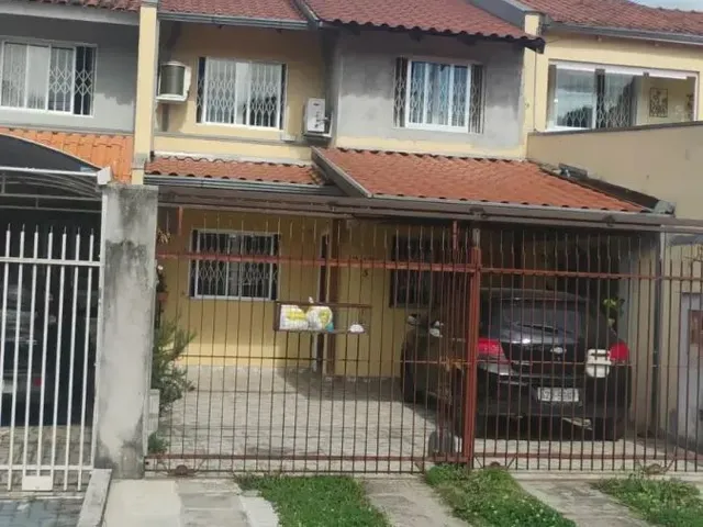 Sobrado 3 quartos e 2 banheiros, à venda, no bairro Boqueirão em Curitiba