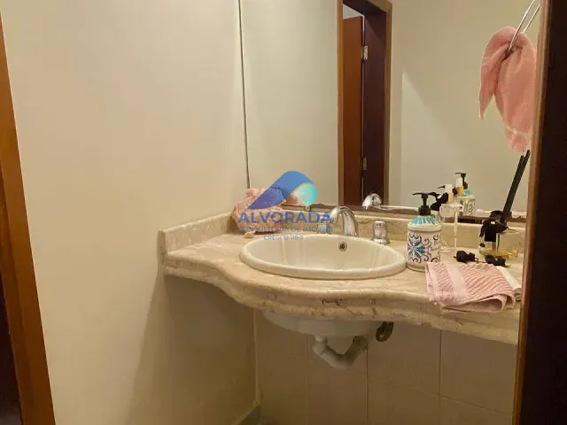 Sobrado com 425m² 3 quartos e 4 banheiros, à venda, no bairro Jardim Alvorada em São José dos Campos