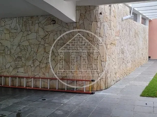 Sobrado com 400m² 4 quartos e 4 banheiros, à venda, no bairro Parque do Castelo em São Paulo