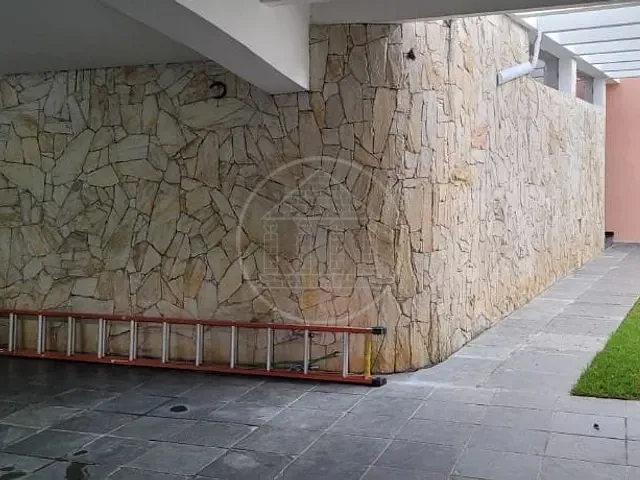 Sobrado com 400m² 4 quartos e 4 banheiros, à venda, no bairro Parque do Castelo em São Paulo