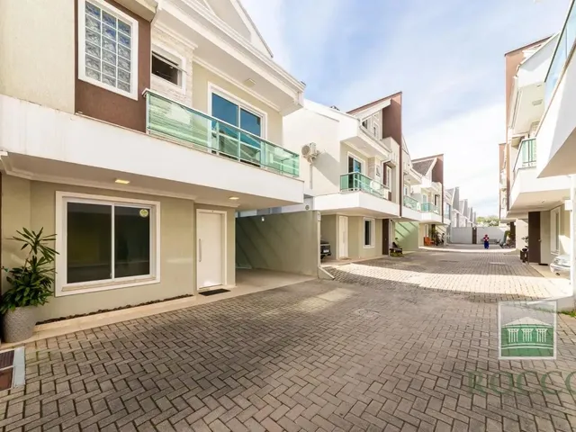Sobrado 3 quartos e 1 banheiro, à venda, no bairro Xaxim em Curitiba