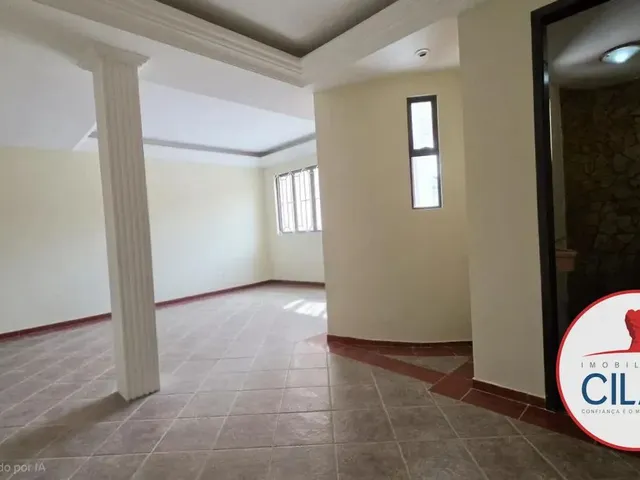 Sobrado 3 quartos e 3 banheiros, para alugar, no bairro Guabirotuba em Curitiba