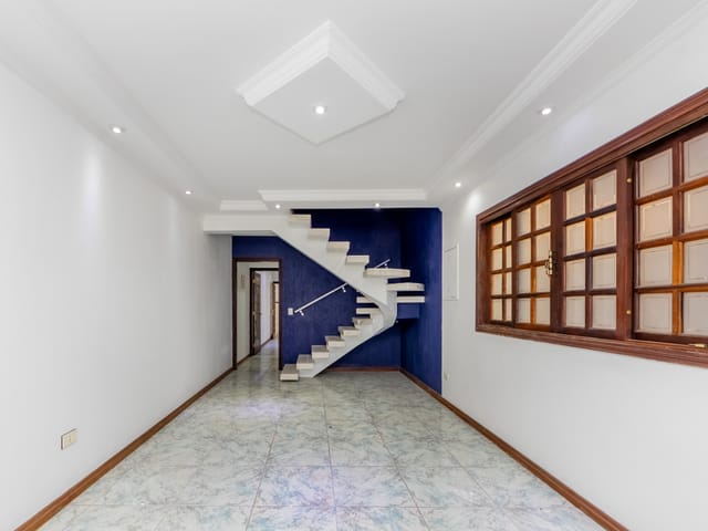 Sobrado com 180m² 3 quartos e 5 banheiros, à venda, no bairro Parque São Domingos em São Paulo