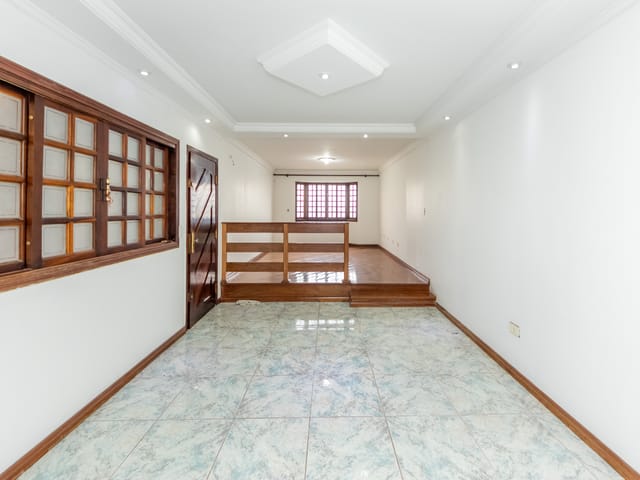 Sobrado com 180m² 3 quartos e 5 banheiros, à venda, no bairro Parque São Domingos em São Paulo