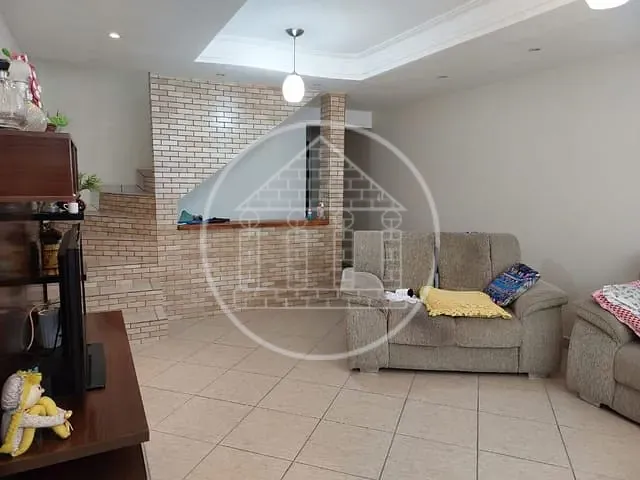 Sobrado com 153m² 3 quartos e 2 banheiros, à venda, no bairro Jardim Kika em São Paulo