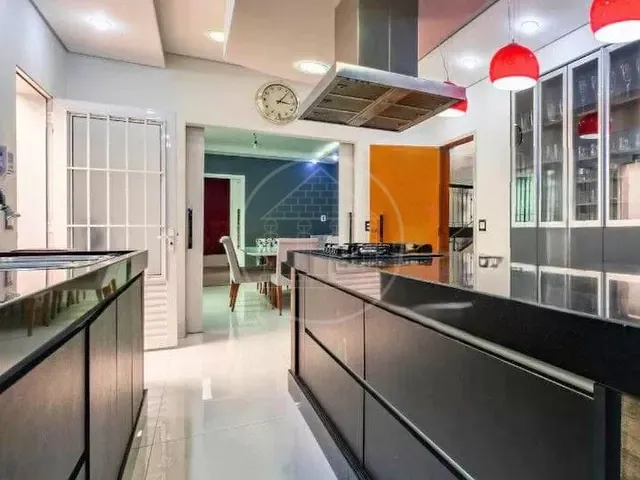 Sobrado com 415m² 4 quartos e 5 banheiros, à venda, no bairro Vila Madalena em São Paulo