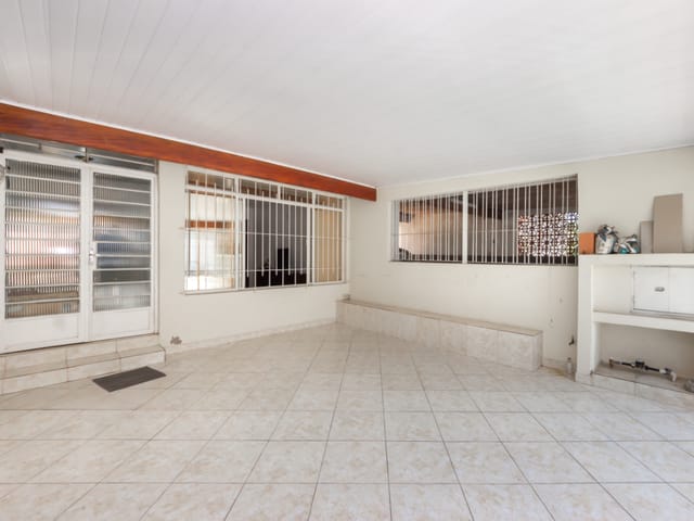 Sobrado com 300m² 4 quartos e 5 banheiros, à venda, no bairro Vila Zat em São Paulo
