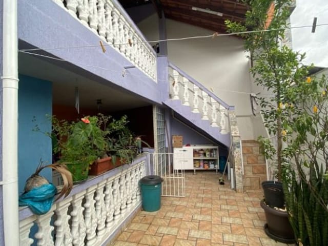 Sobrado com 239m² 3 quartos e 3 banheiros, à venda, no bairro Jardim Mutinga em Barueri