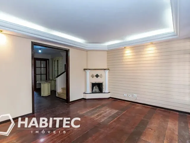 Sobrado 4 quartos e 2 banheiros, para alugar, no bairro Jardim das Américas em Curitiba