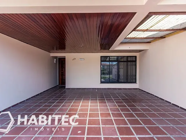 Sobrado 4 quartos e 2 banheiros, para alugar, no bairro Jardim das Américas em Curitiba